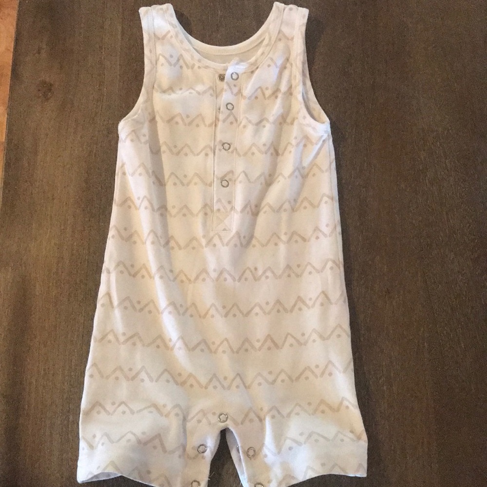 L’ovedbaby 18-24 mo sleeveless short romper!